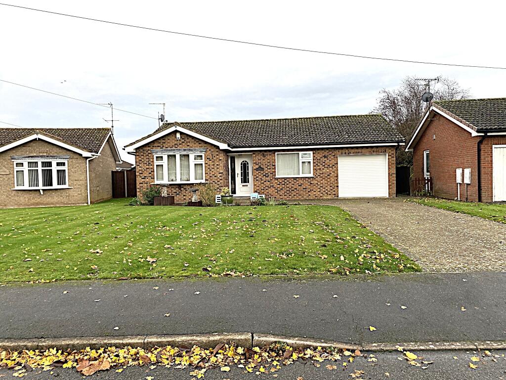 2-bed detached on Farmers Gate, Holbeach, £229,995