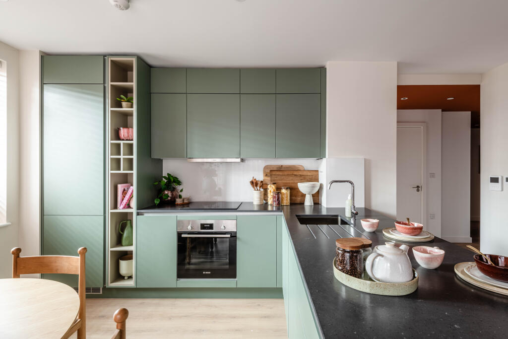Apartment in Harrow - View 5