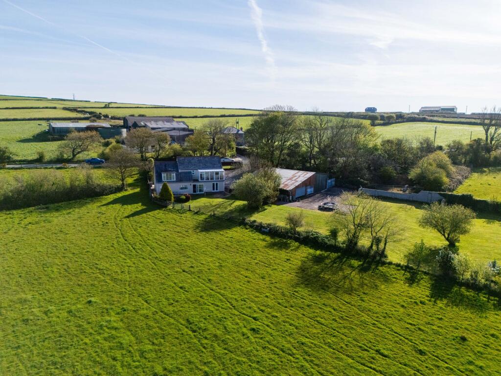 Winnards Perch, St. Columb, TR9 photo 4