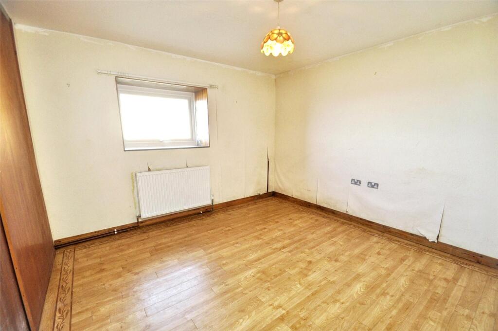 Bedroom 2 (2)