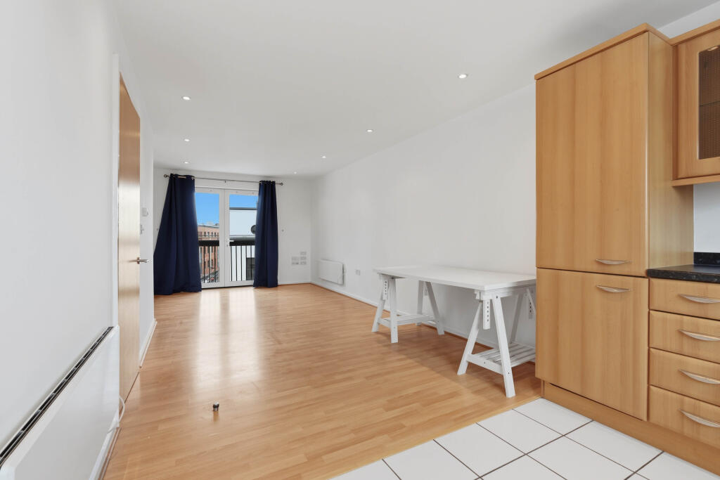 Apartment in Leamington Spa, Milverton, Royal Leamington Spa - View 3