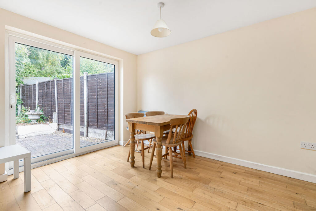 House in Twickenham - View 5