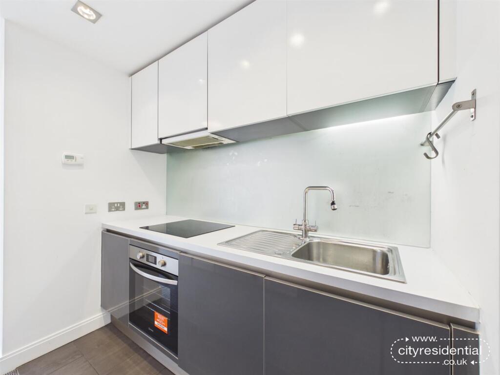 Apartment in Liverpool, Waterfront, Vauxhall - More