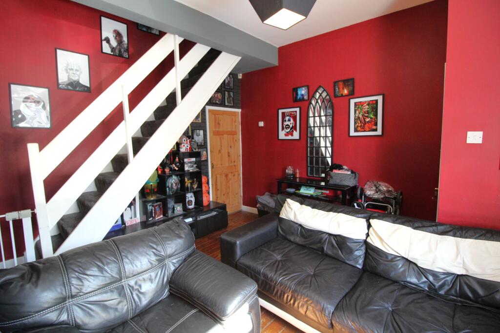 Redgrave Street, Oldham, OL4 photo 4