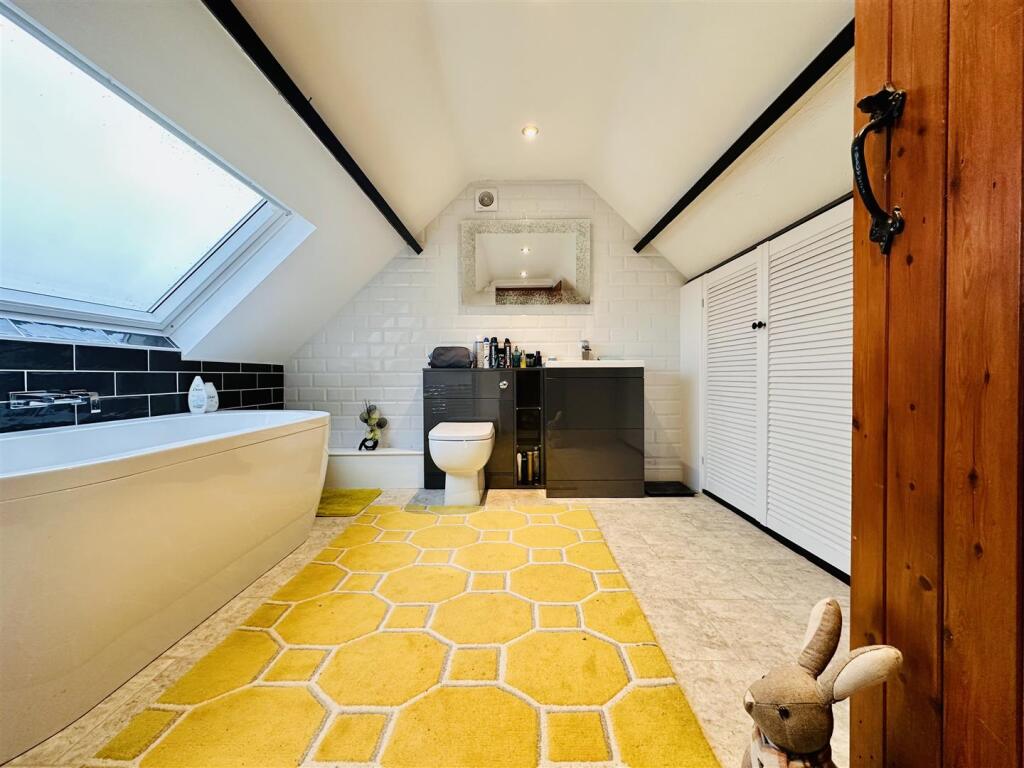 Additional image 19 of Barrow Causeway, Bleadney, Wells