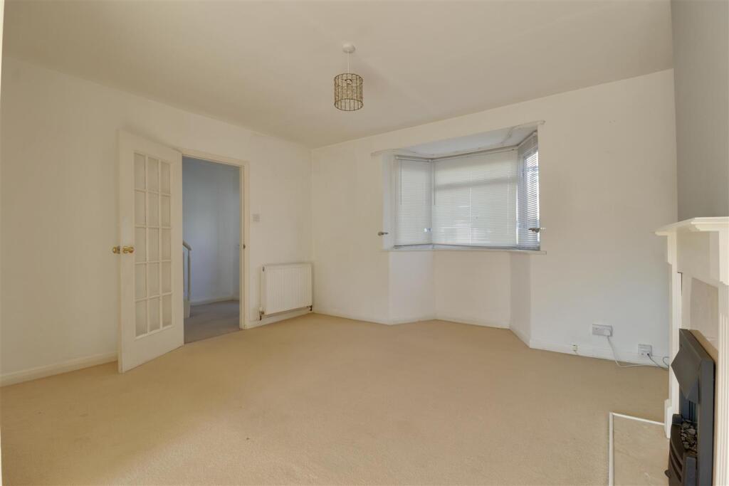 House in Portsmouth, Drayton - View 5