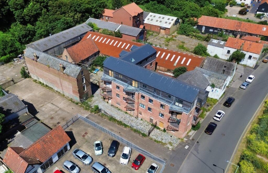 Main image of property: 311-314 Whapload Road, Suffolk, NR32 1UL