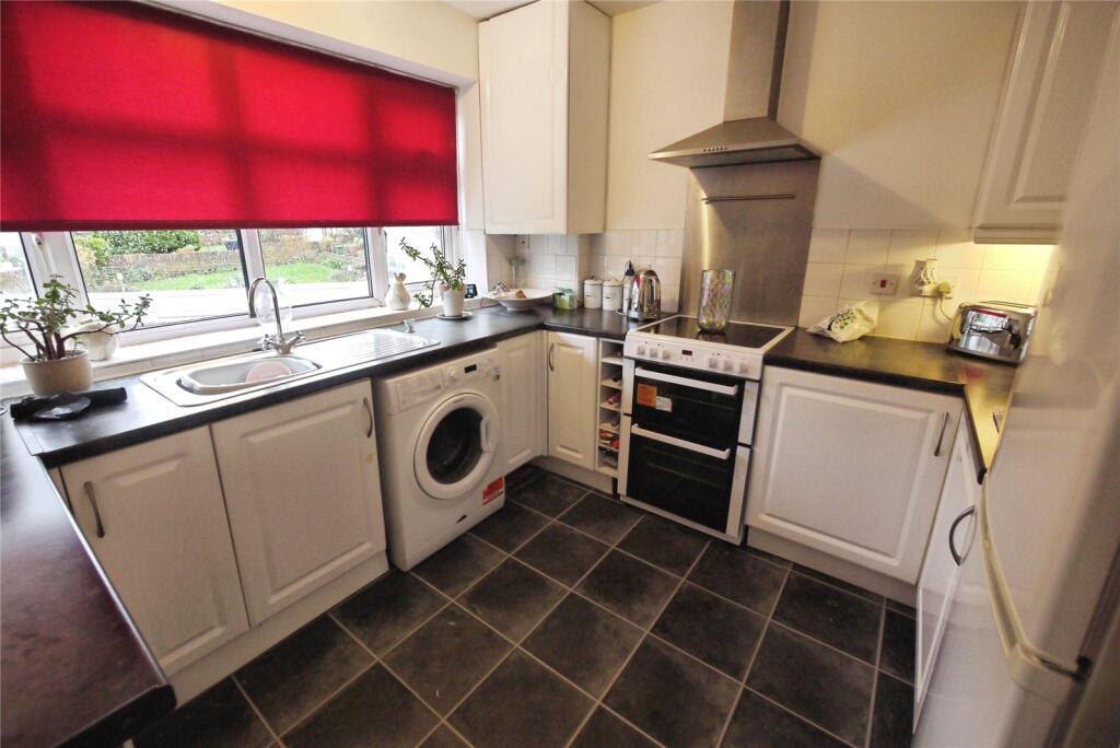 Apartment in Brentwood, Essex - View 4