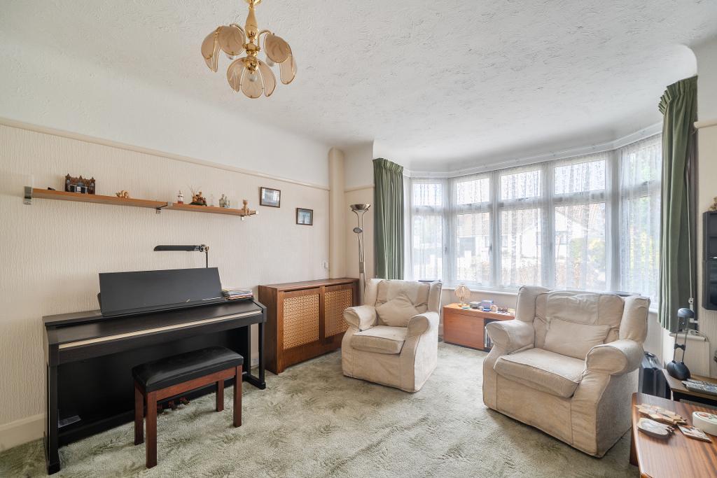 Cranleigh Gardens, South Croydon, Surrey, CR2 9LD photo 4