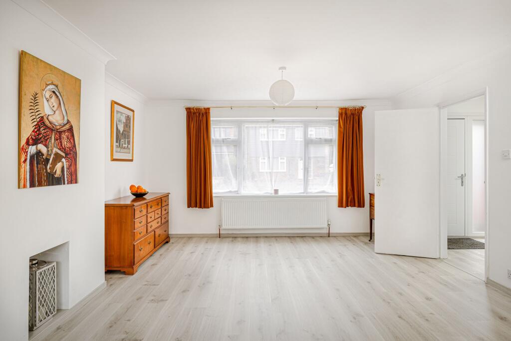 38, Saxon Way, Saffron Walden, CB11 photo 3