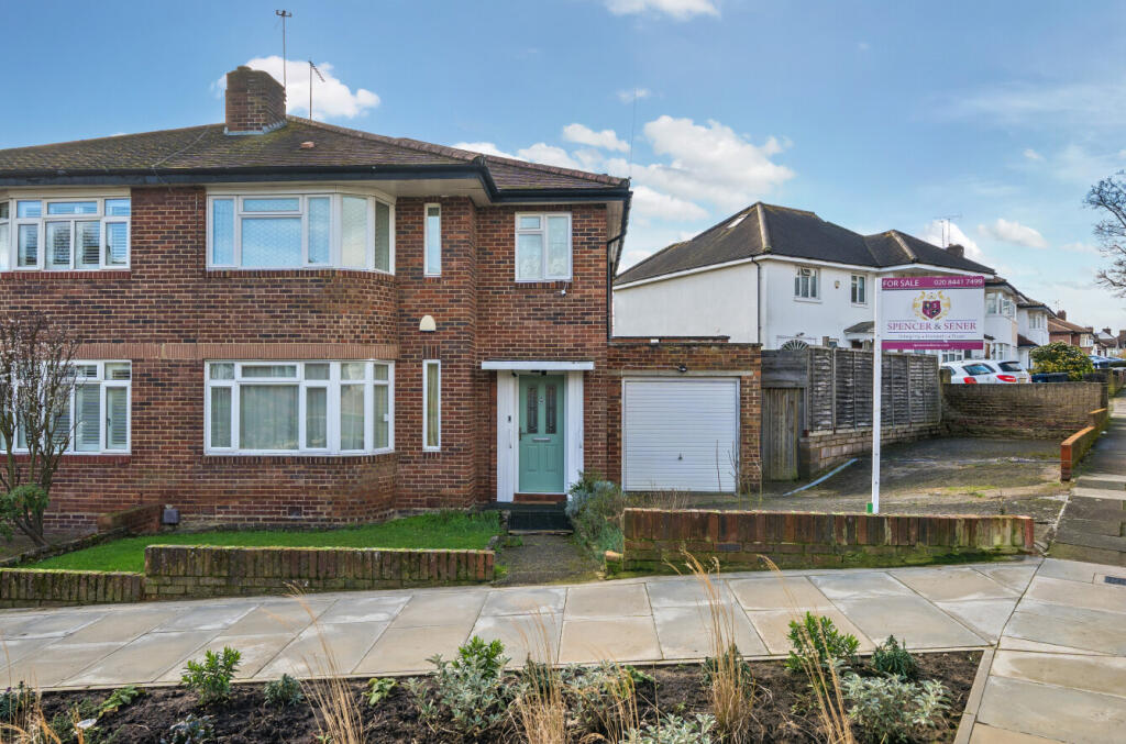 Main image of property: St. James Avenue, Whetstone, London, N20