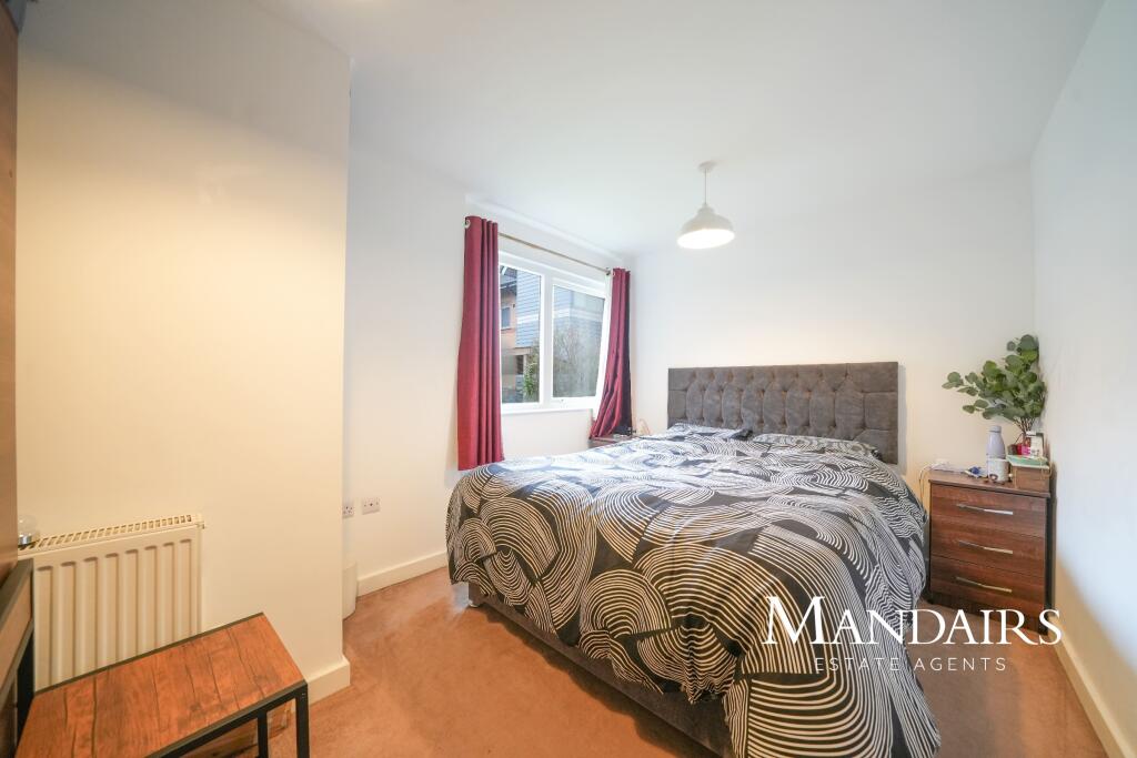 Apartment in Peterborough, Bretton - View 5