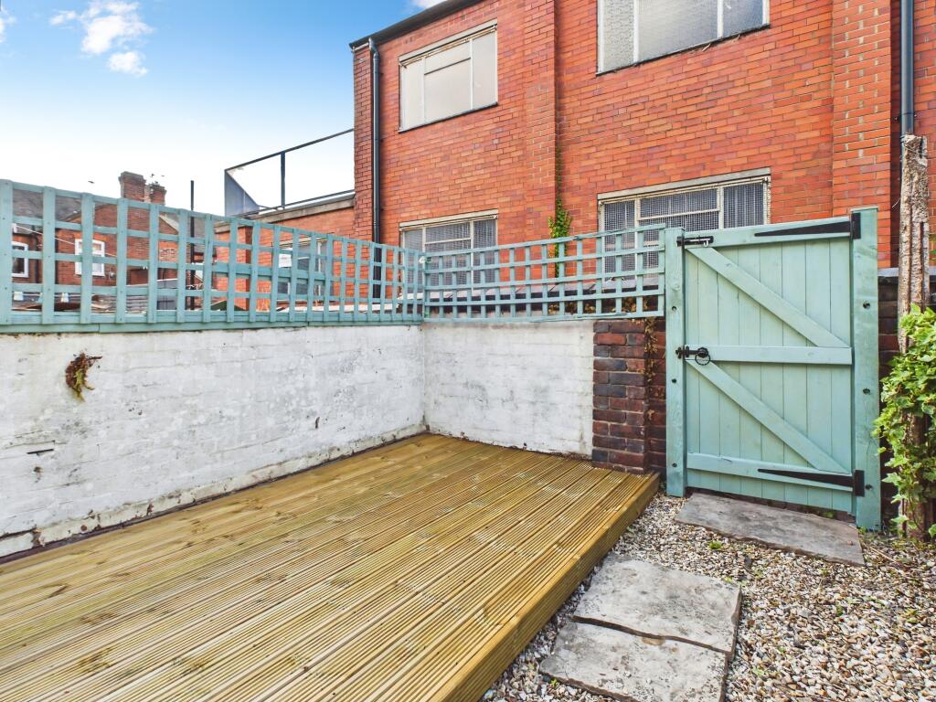 House in Stoke-on-Trent - View 5