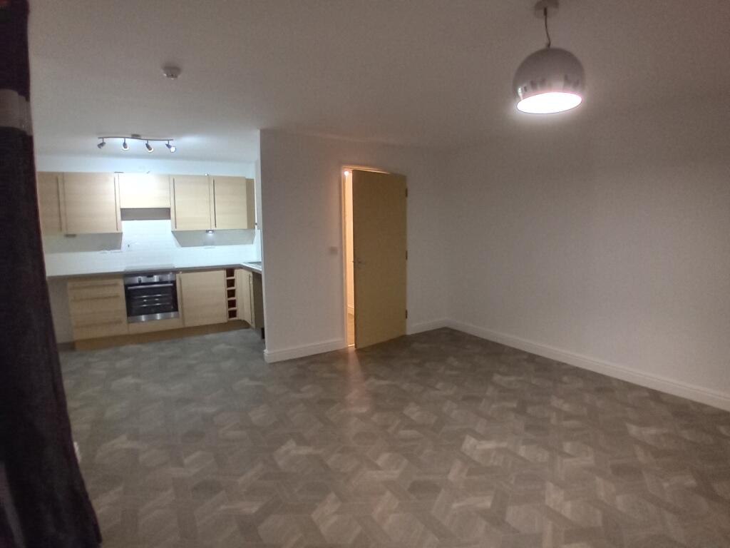 Apartment in Nottingham - View 3