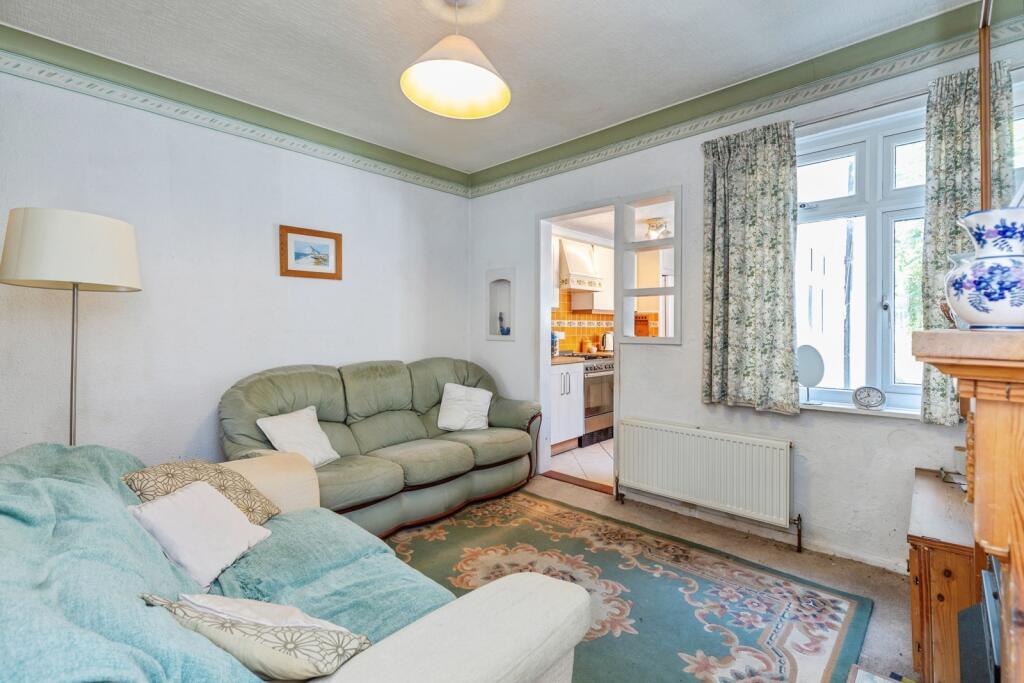 House in Chatham, Medway - View 4