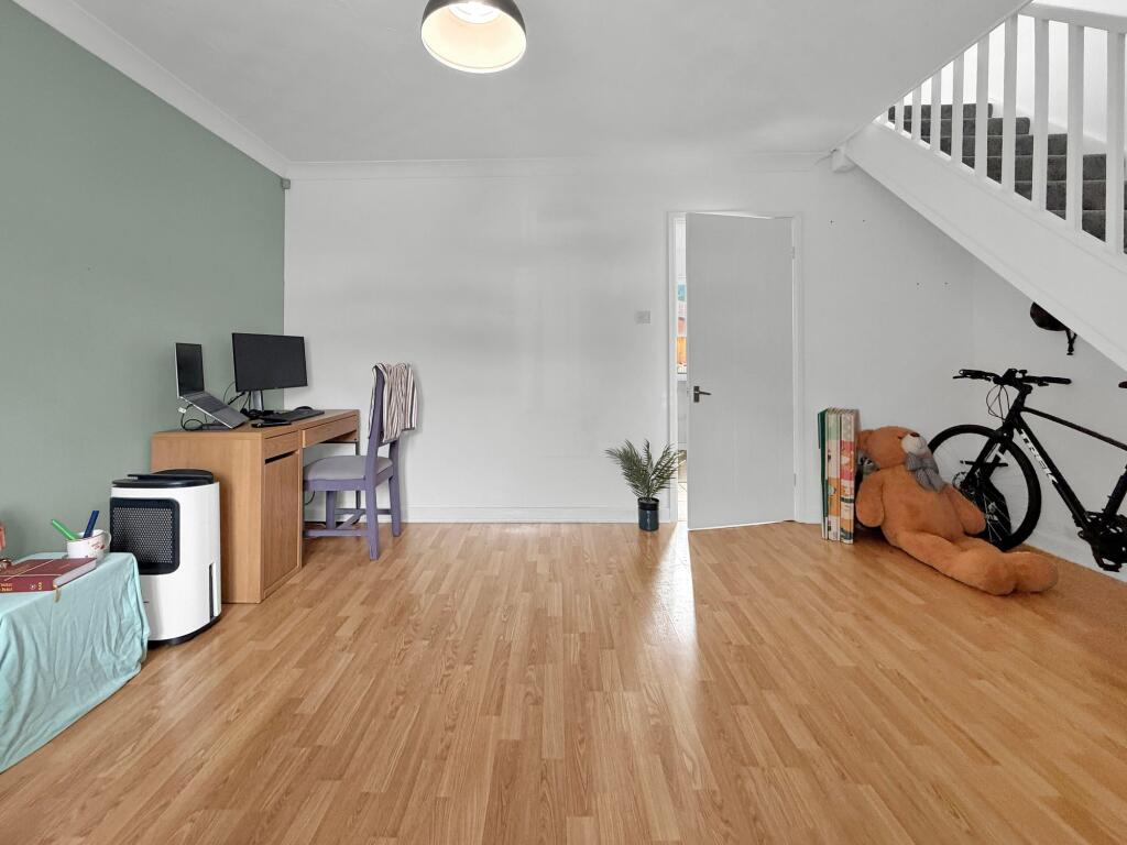 House in Cardiff - View 4