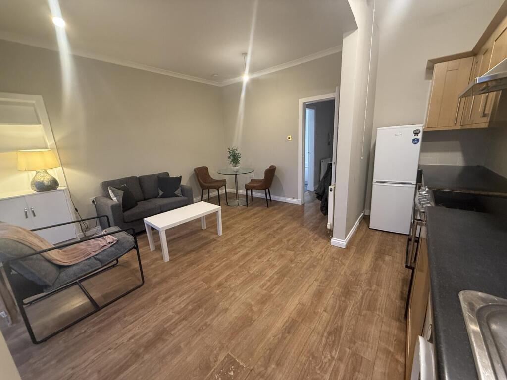Apartment in Glasgow, West Dunbartonshire - View 5