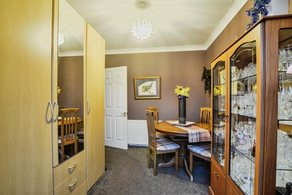 Elizabeth Court, Chapel St. Leonards, Skegness photo 3