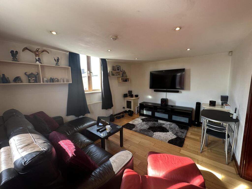 Main image of property: North Grove, Chorlton-on-Medlock, £900pcm