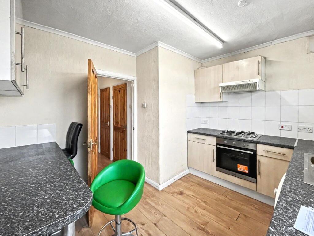 Apartment in London, Worcester Park - More