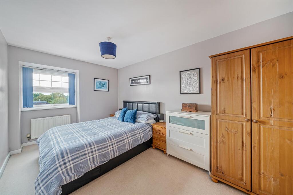 House in London, Rosehill - View 5