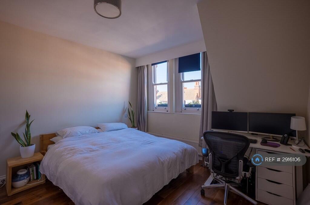 3 bedroom flat for rent