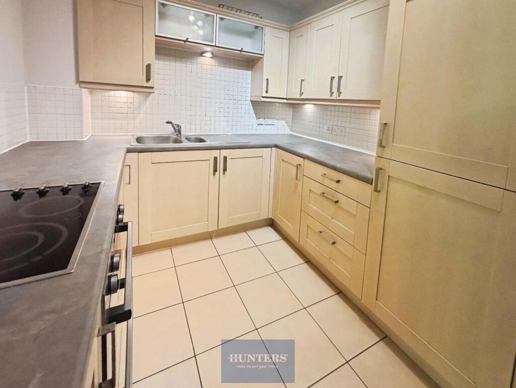 Apartment in Birmingham, Northfield - More