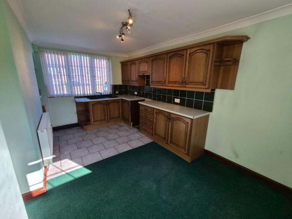 House in Worksop, Manton - View 5