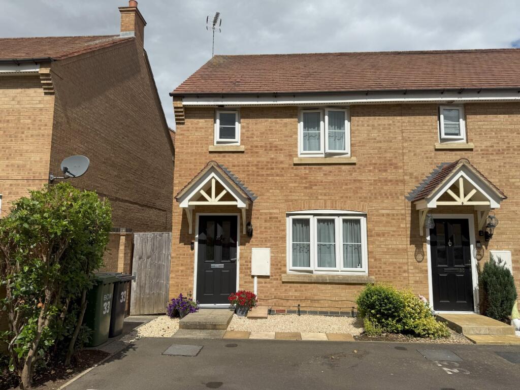 3-bed semi-detached on Bluebell Close, Wellingborough, Northamptonshire, NN8, £132,500
