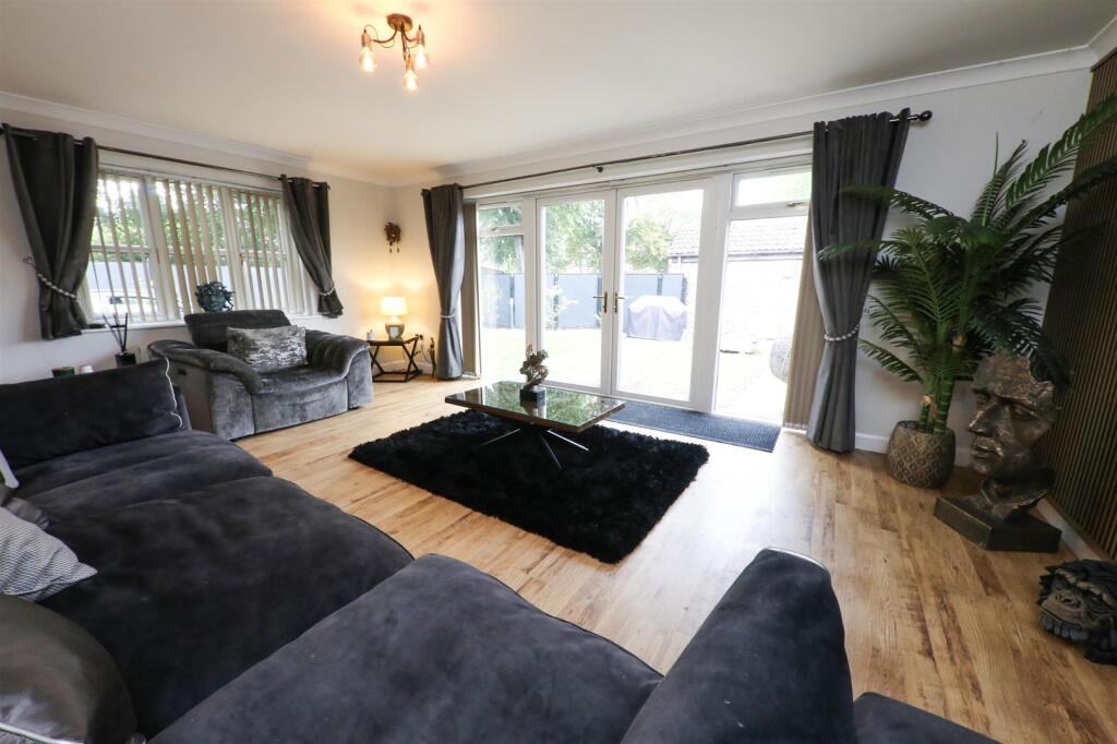 House in Doncaster - View 5