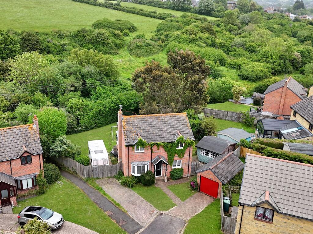 House in Newport, Hunny Hill - View 2