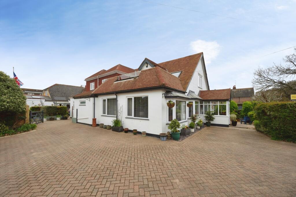Main image of property: Havant Road, Hayling Island, Hampshire, PO11