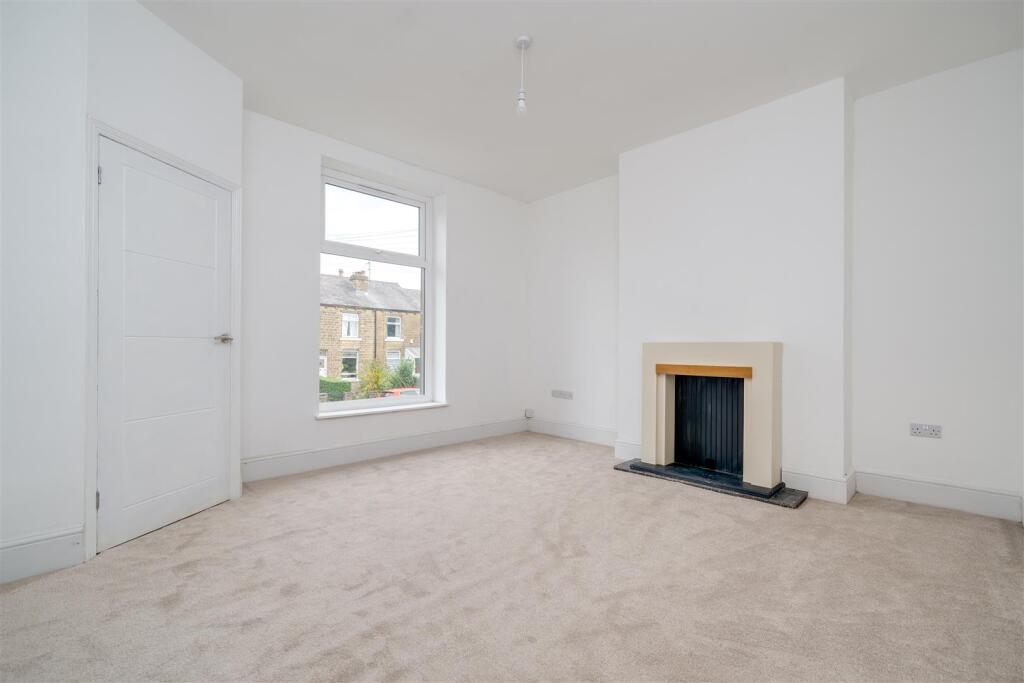House in Kirklees, West Yorkshire - View 2