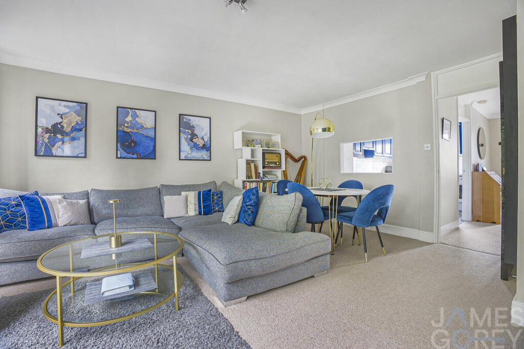 2-bed flat on Longlands Road, Sidcup, DA15 7NB, £315,000