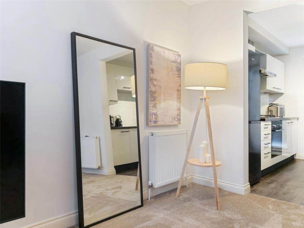 Apartment in Glasgow - View 5
