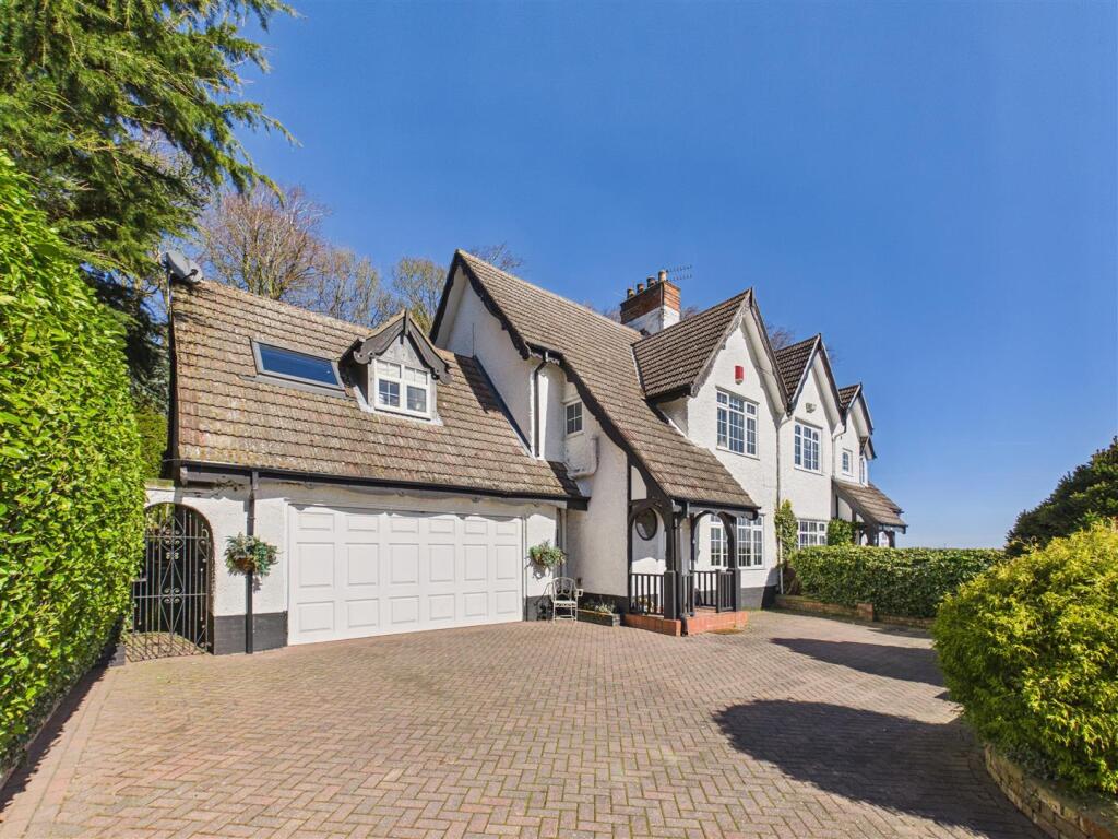 Main image of property: Swanland Hill, North Ferriby