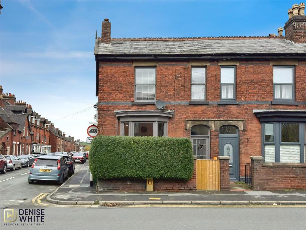 3-bed terraced on Ashbourne Road, Leek, Staffordshire, ST13 5AU, £280,000