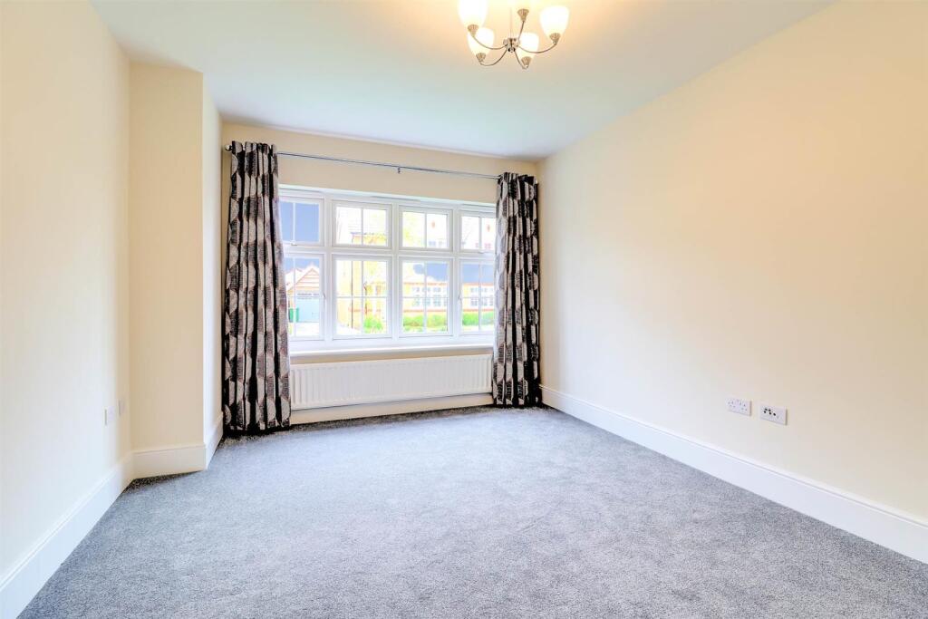 House in Cheltenham, Brizen Park, Shurdington - View 4
