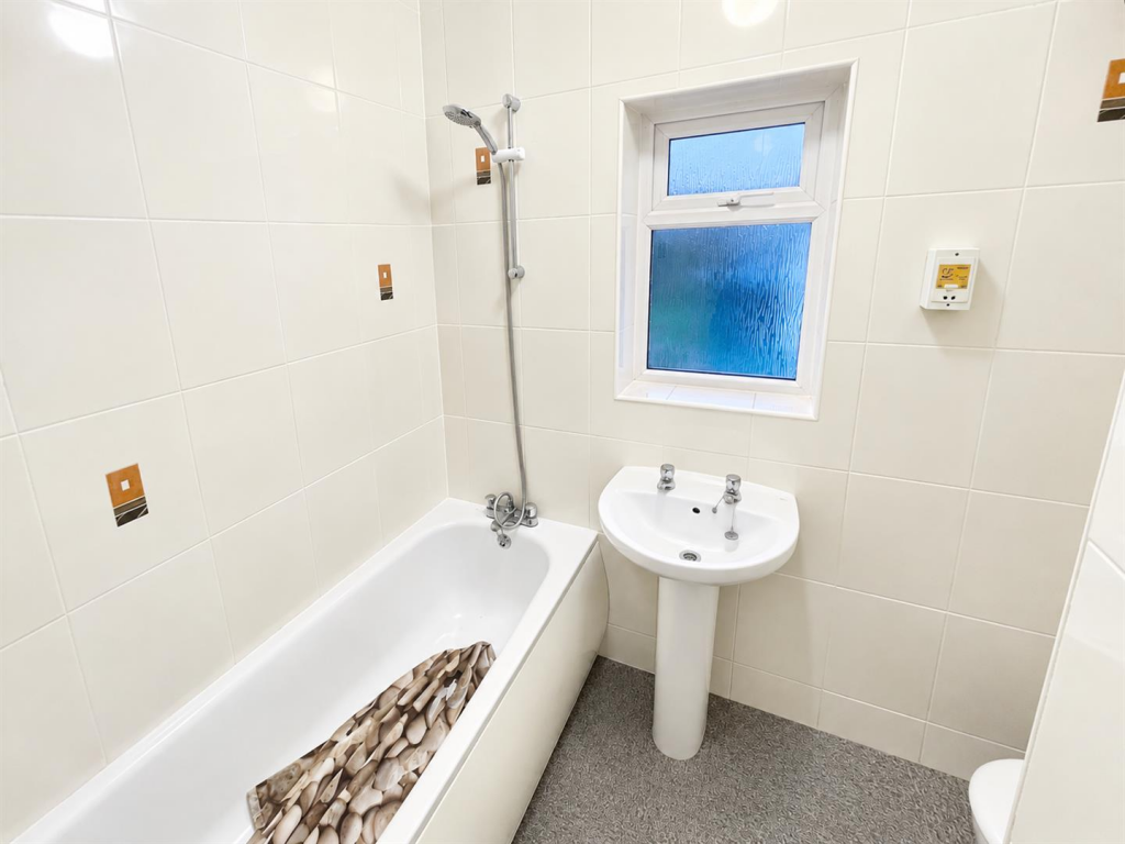 House in Poole, Stanley Green - View 5