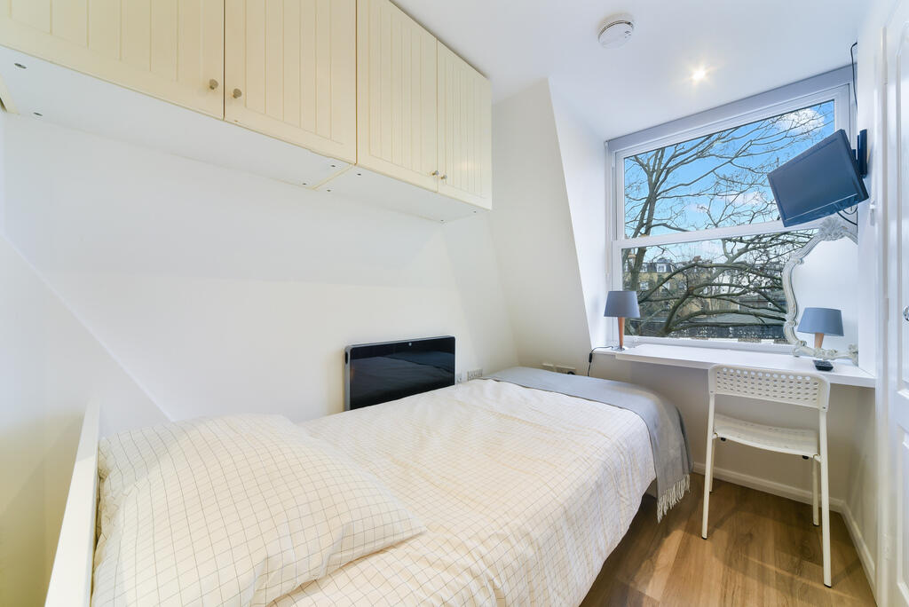 Main image of property: Kempsford Gardens, SW5