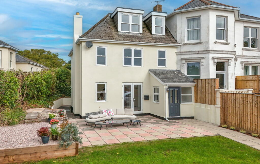 4-bed semi-detached on St. Andrews Road, Roundham, Paignton, £400,000