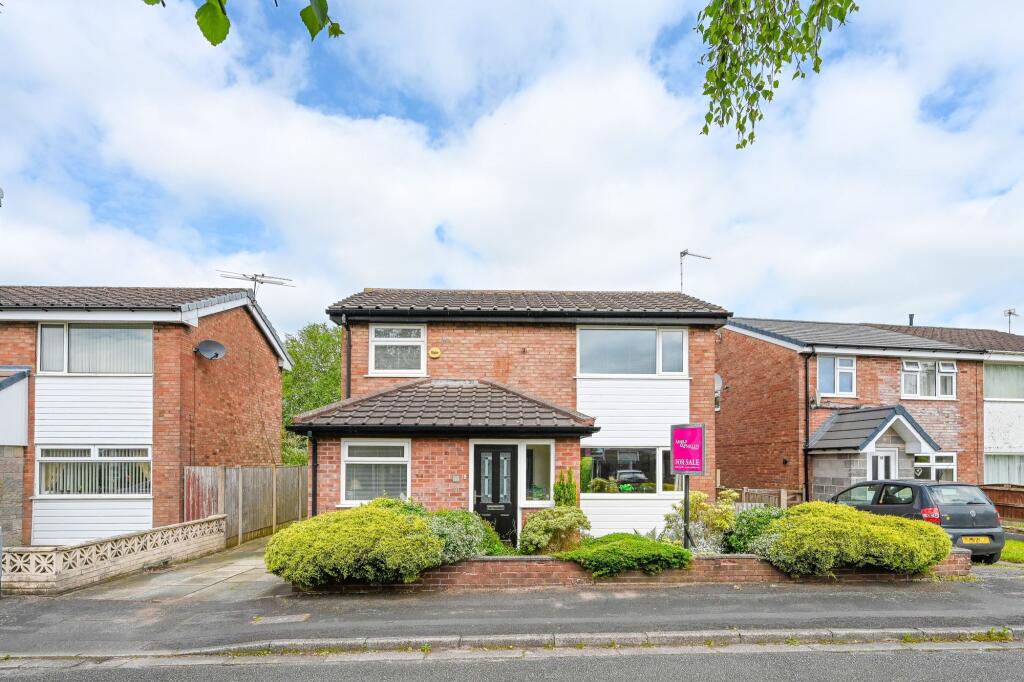 3-bed detached on Pine Close, Newburgh, WN8, £290,000