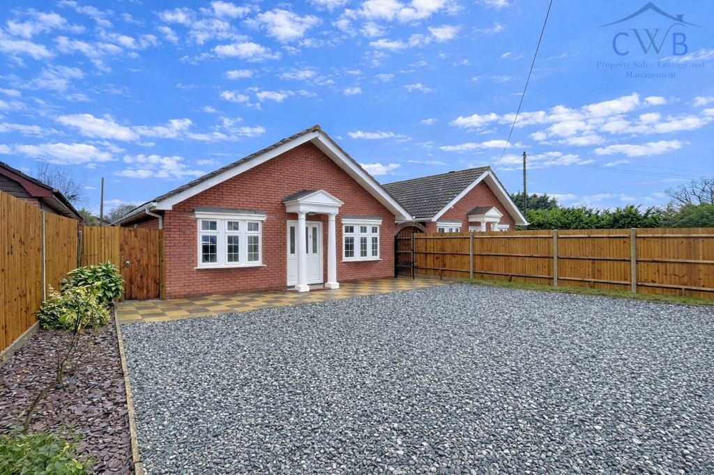 Main image of property: London Road, West Kingsdown, TN15