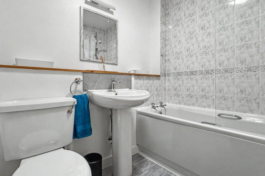Nobles Court, Muir of Ord, Highland, IV6 photo 4