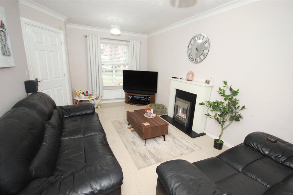 Harron Close, Kirkby, L32 photo 4
