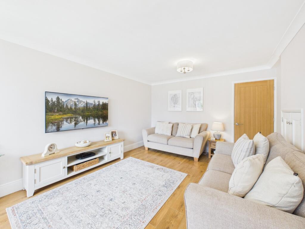 Bryn Gwyn, Flint, Flintshire, CH6 5PN photo 4
