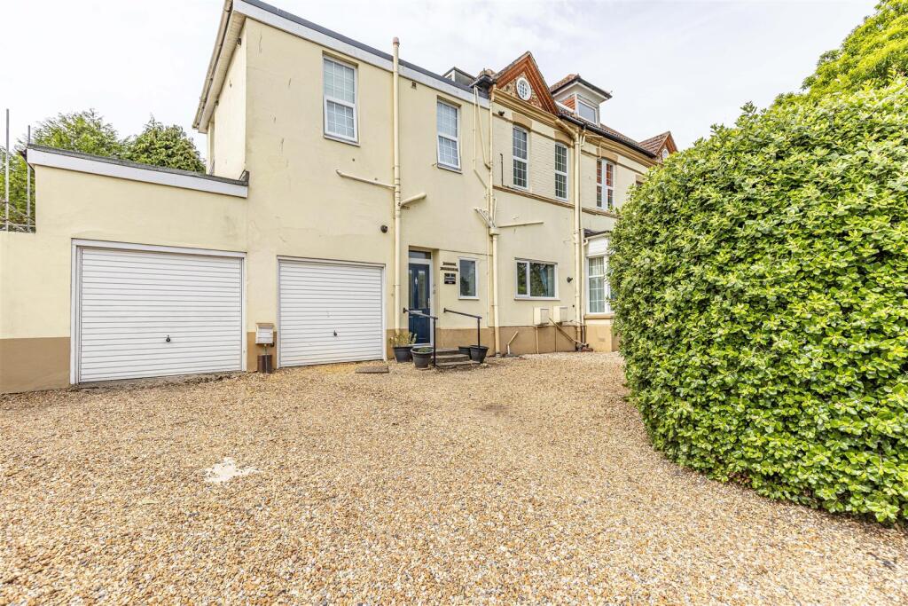 Main image of property: Garden Flat, Stourwood Avenue, Southbourne BH6 3PN