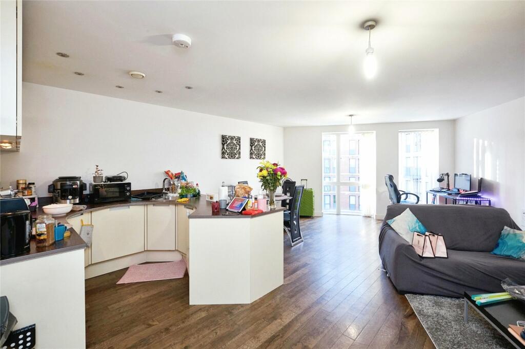 Apartment in Birmingham, Chinese Quarter, Digbeth - View 5