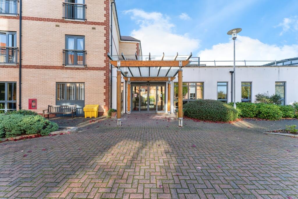 Main image of property: Wellbrook Way, Girton, Cambridge, Cambridgeshire, CB3