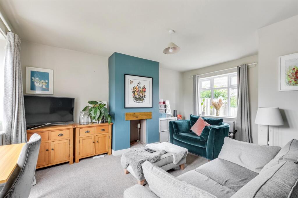 Shaftesbury Avenue, Sawley - More